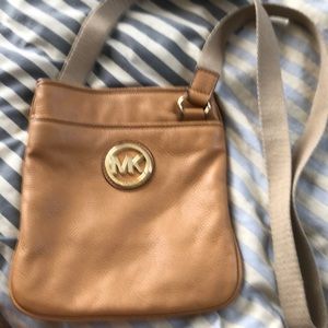 Micheal Kors crossbody bag